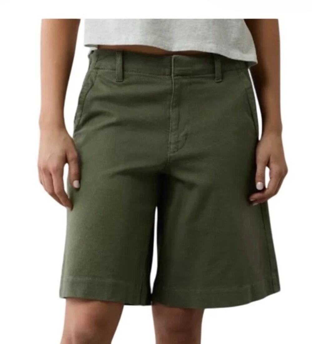 American Eagle High Rise Trousers Shorts Stretch Size 10 Olive Green Minimalist